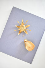 Load image into Gallery viewer, Brass "Party Flower" Ashtray Set and Sculpture