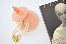 Load image into Gallery viewer, Art Deco Sitting Pretty Powder Jar