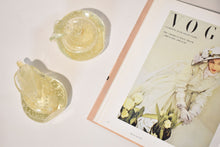 Load image into Gallery viewer, Murano Apple and Pear Bullicante Bookends