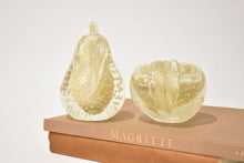 Load image into Gallery viewer, Murano Apple and Pear Bullicante Bookends
