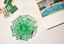 Load image into Gallery viewer, Green Murano Bullicante Bowl
